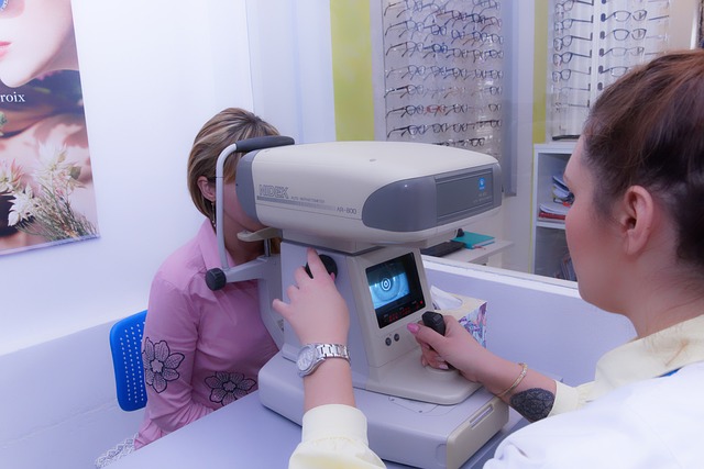 Non-Invasive Assessment Tool for Dry Eye Disease E